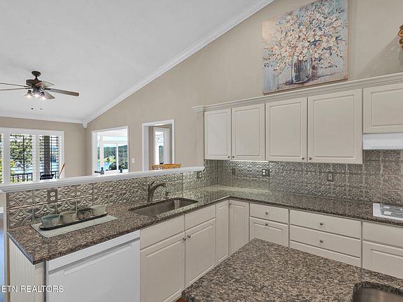 3rd image of 353 Southshore Dr