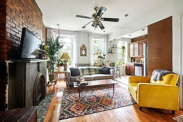 1st image of 584 Halsey St #3