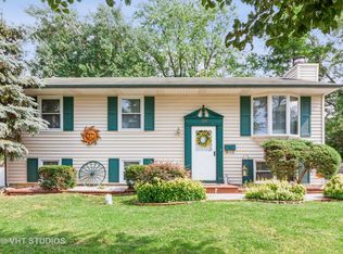 395 Mark Ave, Glendale Heights, IL