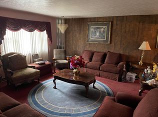 3187 Petzinger Rd, Columbus, OH 43232