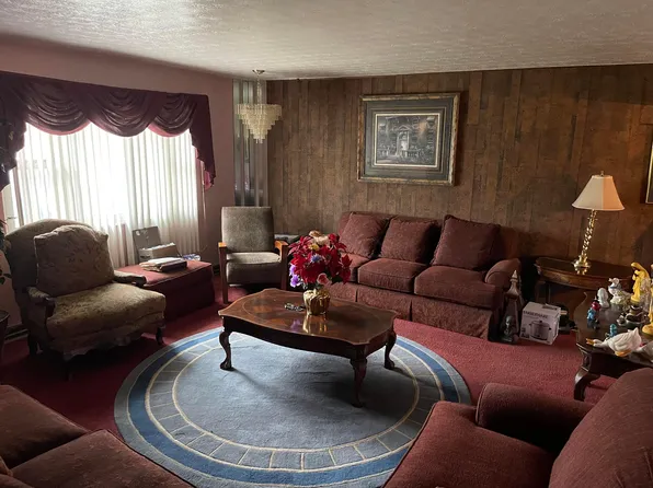 3187 Petzinger Rd, Columbus, OH 43232