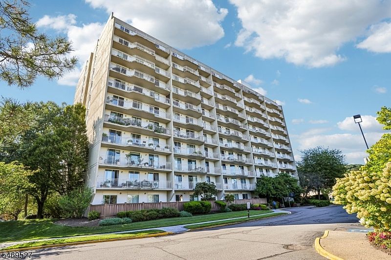 1st image of 1077 River Rd APT 205