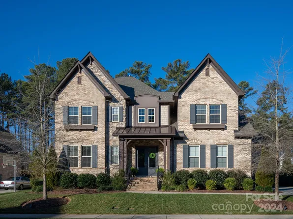 104 Eden Hollow Ln, Matthews, NC 28104
