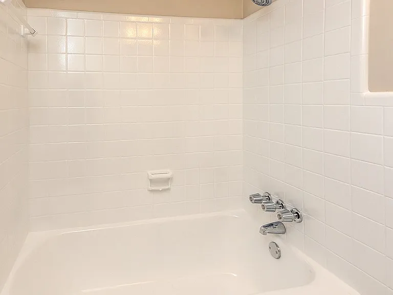4958 Welchshire Ave — Photo 21