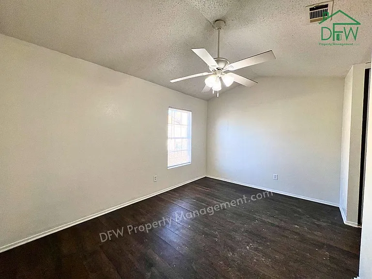 10500 Lake June Rd #H1 — Photo 6
