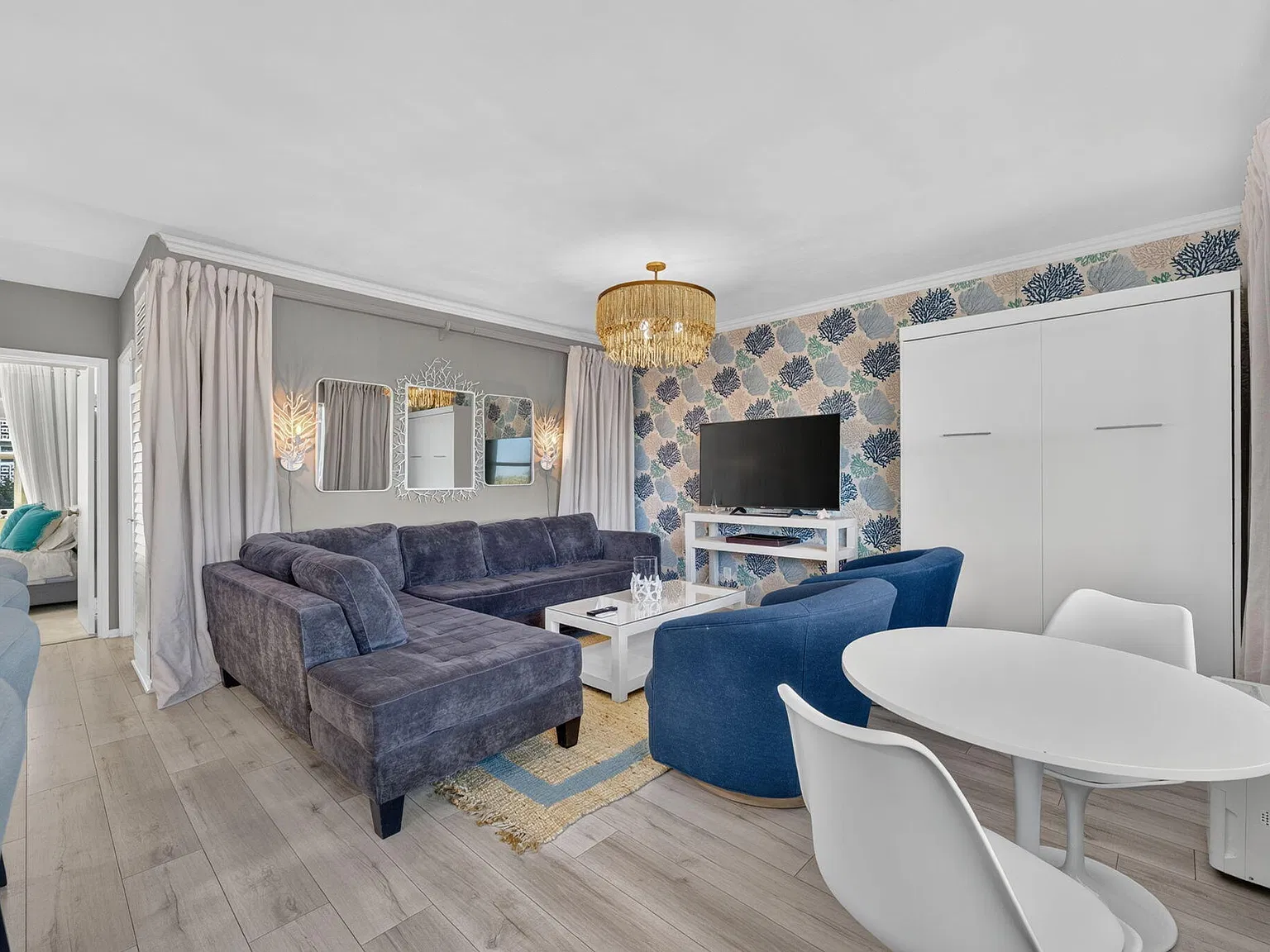2 bed, 1.0 bath, 760 sqft, $3,500 — Photo 4