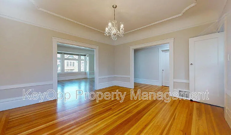 769 18th Ave — Photo 11