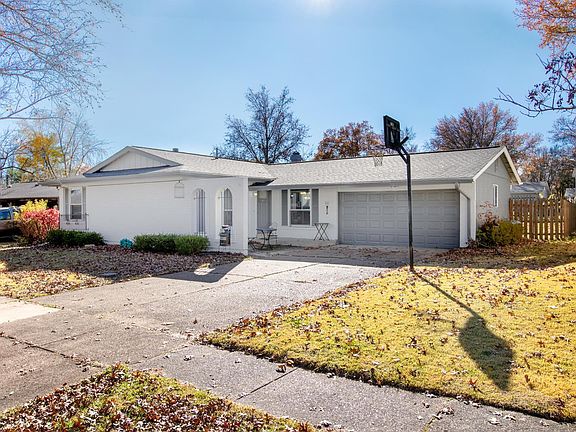 2nd image of 640 Lemonwood Dr