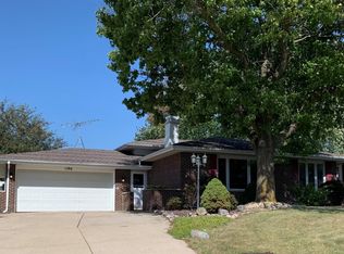 1196 Winterhaven Ln, Crown Pt, IN