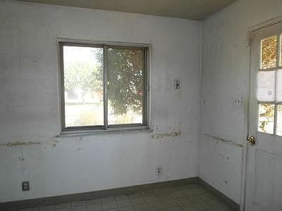 4th image of 8031 Lemon Hill Ave