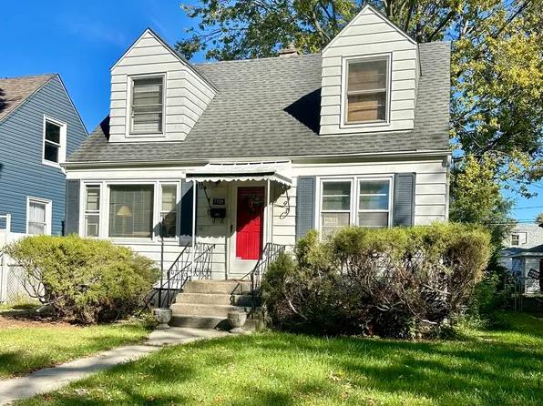 7729 S Trumbull Ave, Chicago, IL 60652