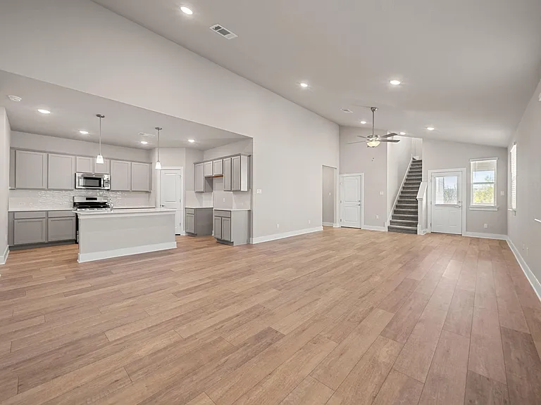 219 Pinnacle Ln — Photo 15