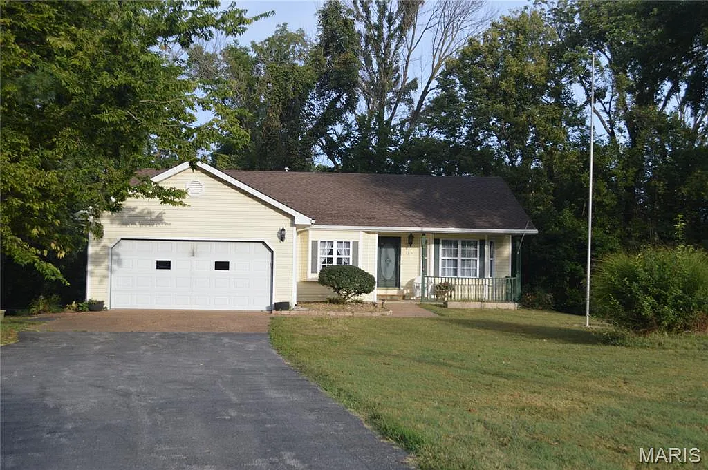 189 Meyer Dr photo 1
