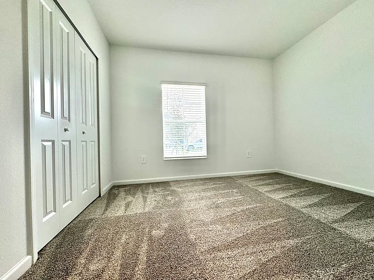 1747 Foreman Rd — Photo 35