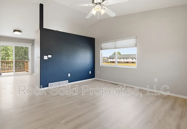 4804 Saddleback Dr — Photo 3