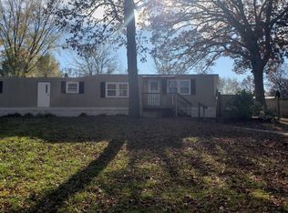 185 Moon Stone Ln, East Dubuque, IL 61025