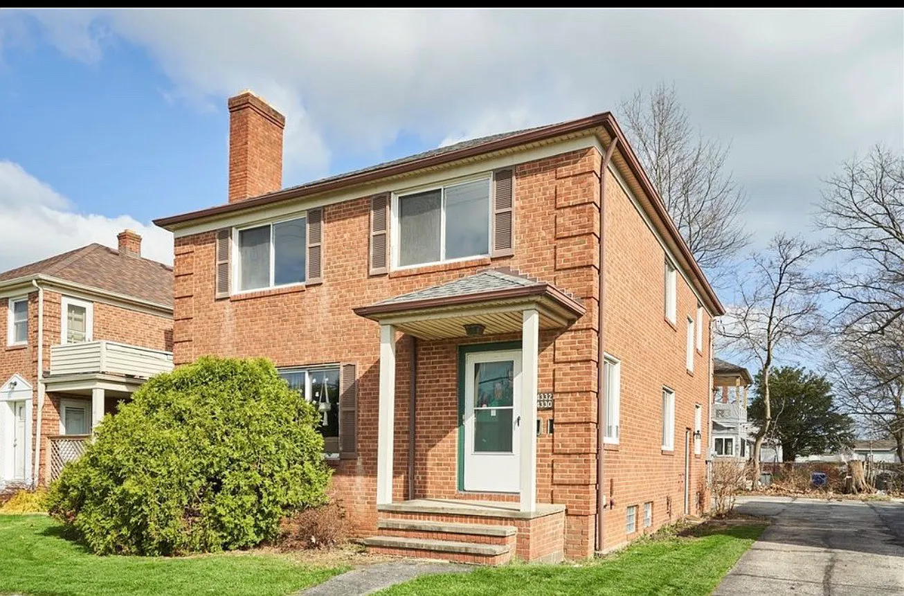 2 bed, 1080 sqft, $1,600 — Photo 1