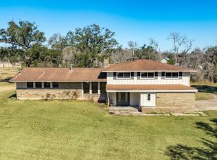 504 Highway 332, Lake Jackson, TX 77566