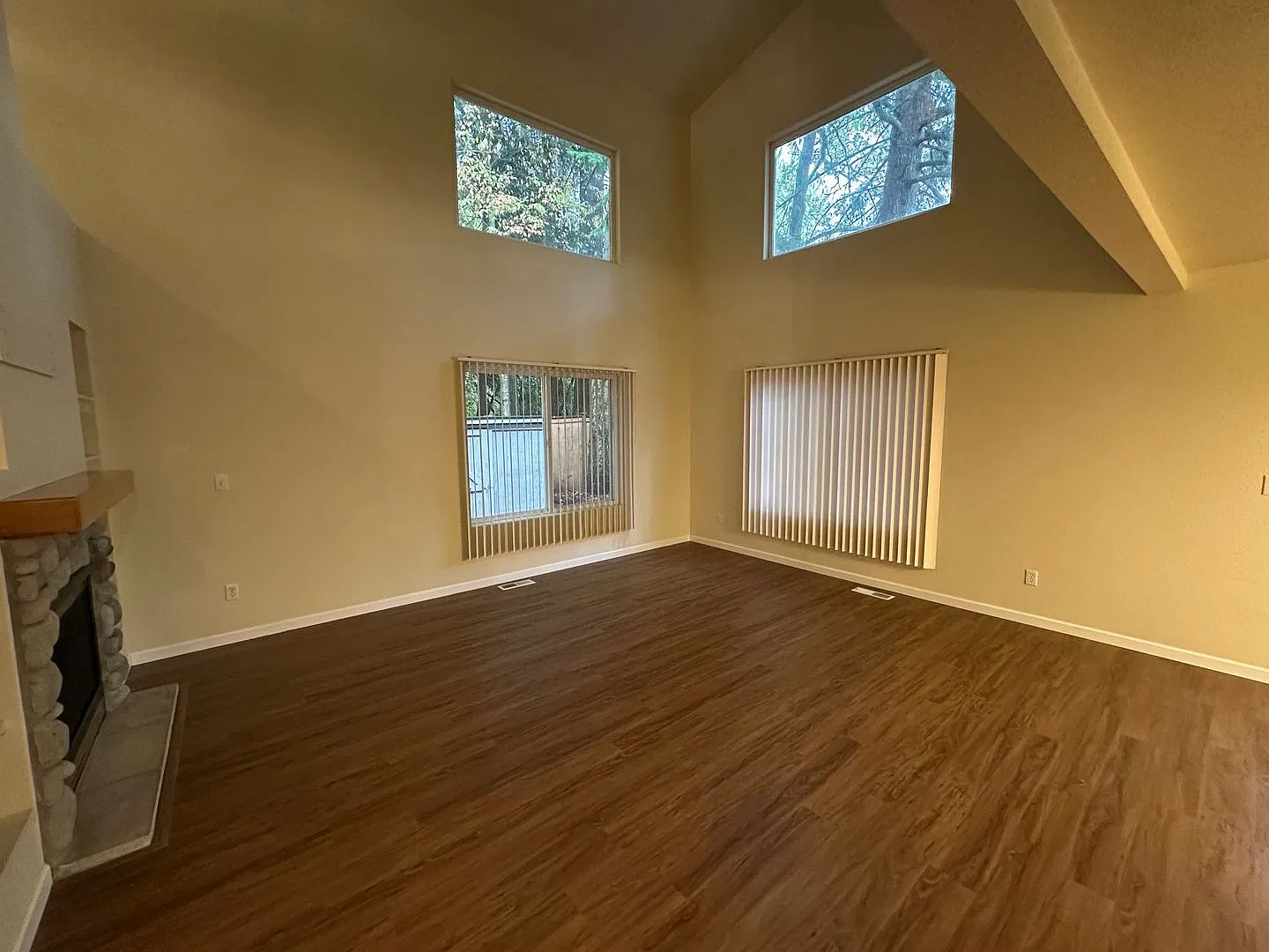 5206 Ivy Hill Lane SE — Photo 2
