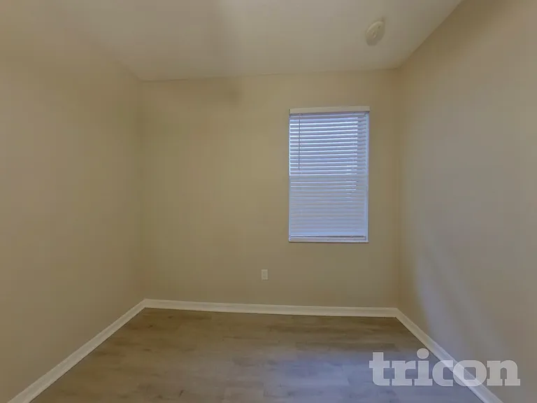 351 Fairmount Park Ct — Photo 11