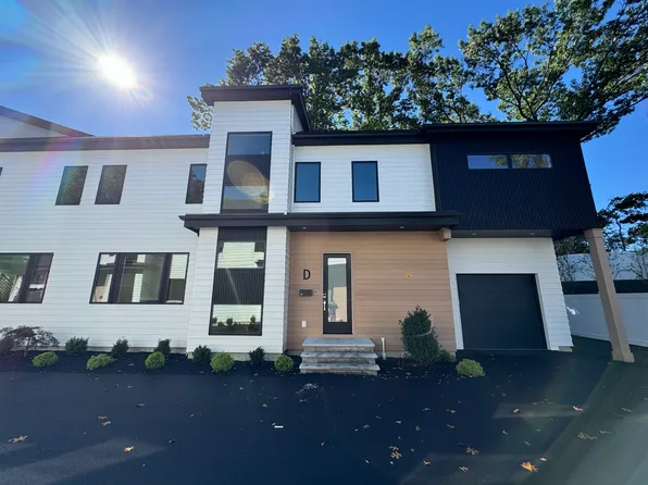 167 Winchester St #D, Newton Highlands, MA 02461