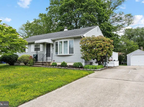20 Charles Bossert Dr, Bordentown, NJ 08505