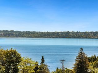 8443 NE 6th Street, Medina, WA 98039