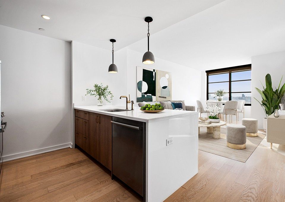 1st image of 515 W 38th St APT 29F