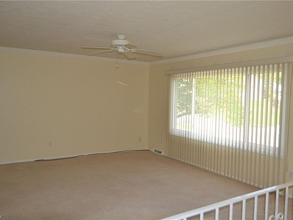 3rd image of 9443 Fairfield Dr