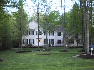 1005 Whisperwood Ln, Aurora, OH 44202
