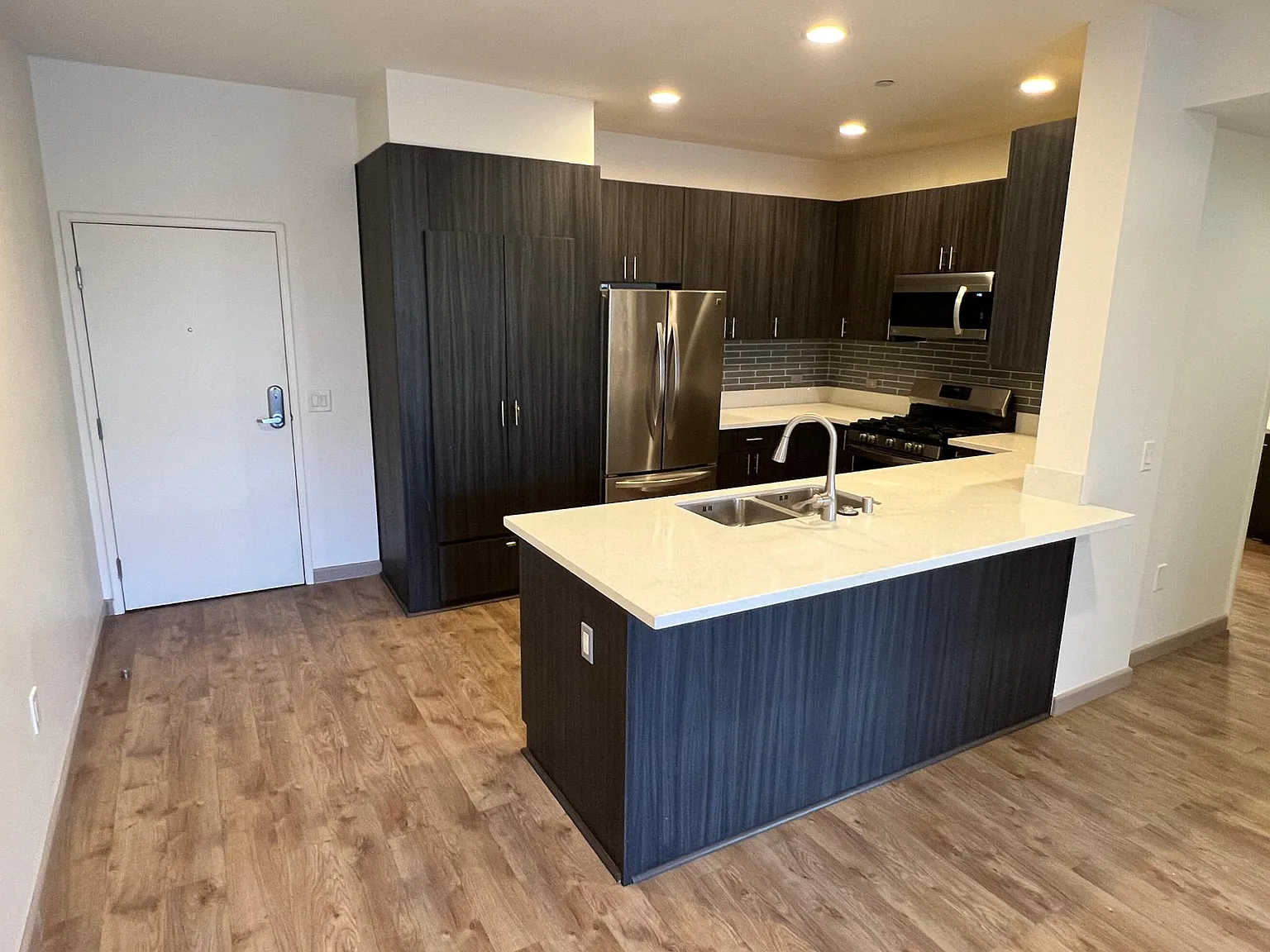 4814 Oakwood Ave — Photo 3