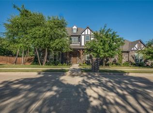 13701 Southern Oaks Dr, Burleson, TX 76028