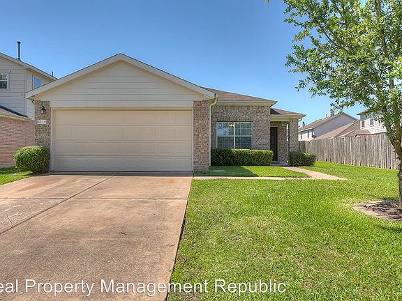 2nd image of 8110 Tassel Field Ln