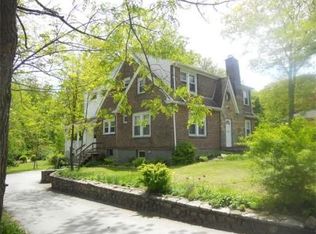 211 W Main St, Dudley, MA 01571