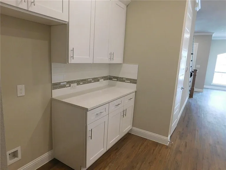 8454 Church St — Photo 18