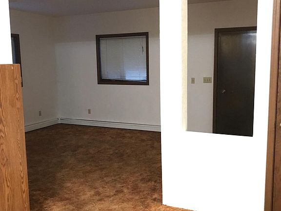 3rd image of 2410 Loomis Dr #B