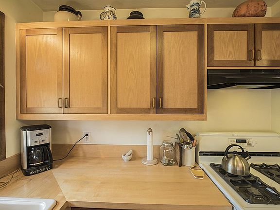 5th image of 104 San Salvador Ln