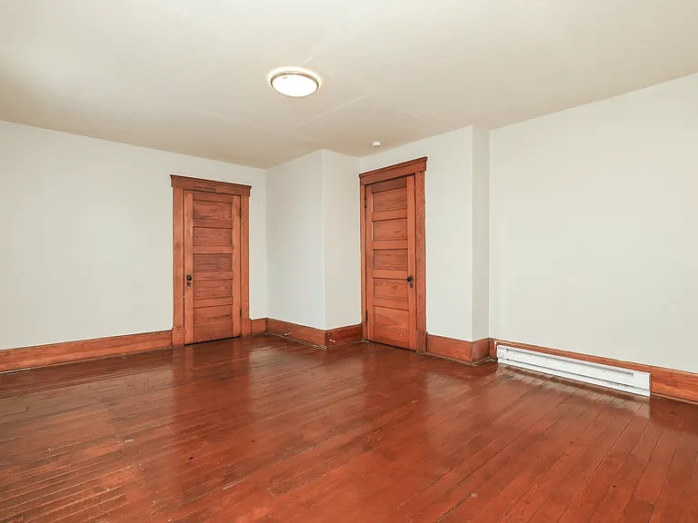 30-32 Lagonda Ave #30 — Photo 11