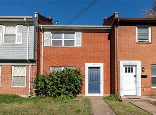 1005 Pine St, Saint Charles, MO 63301