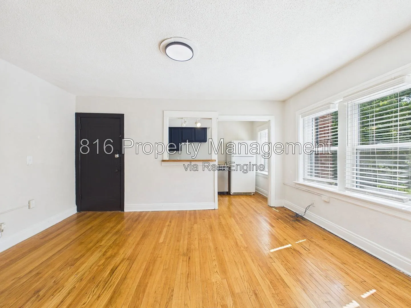 1 bed, 1.0 bath, $900 — Photo 3