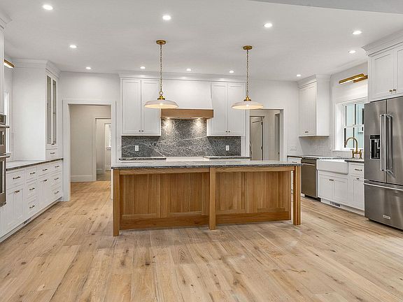 5th image of 12-9 Wentworth Drive #9