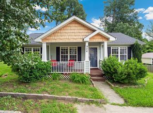 906 Hounds Chase Dr, Durham, NC 27703