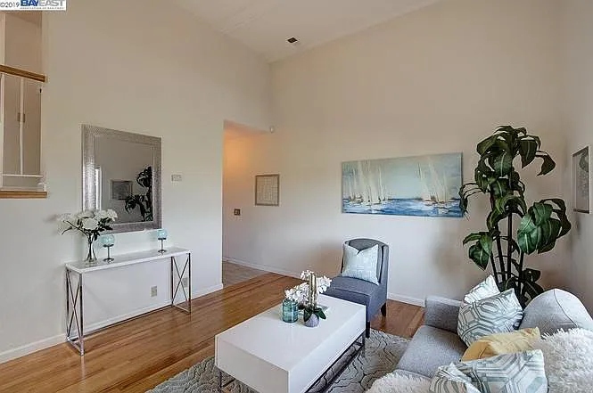 5877 Central Ave — Photo 2