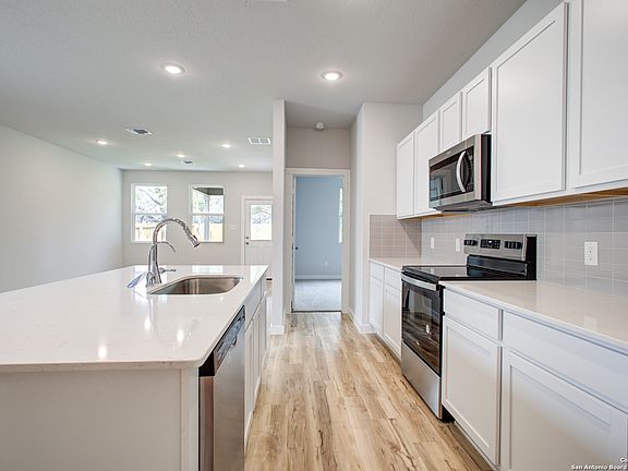5th image of 14723 Emerio Drive