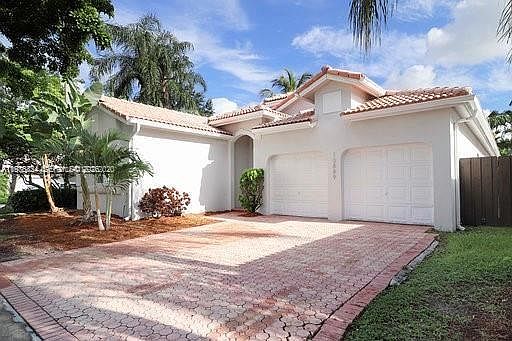 4th image of 10889 NW 58th Ter #10889