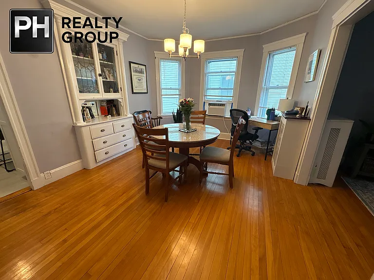 37 Irma Ave — Photo 7