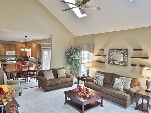 3rd image of 20764 Belhaven Pl