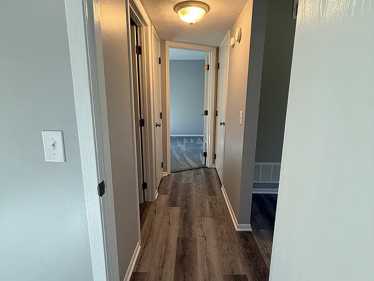 3932 W 13th St #4 — Photo 8
