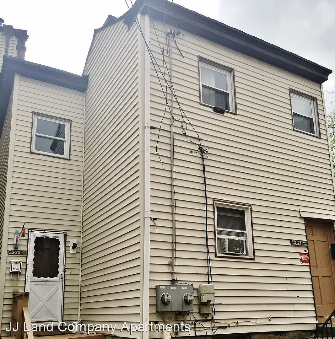 5233 Kent Way #2 photo 1
