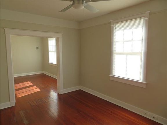 2nd image of 2721 Burdette St
